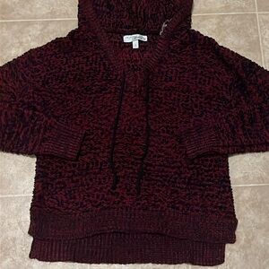 I'm in Love with Derek Hooded loose knit V neck red/blsck sweater